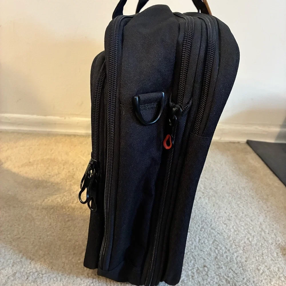 Kroeber Laptop Bag Premium Laptop Briefcase Fits up to 17.3 in Laptop Expands